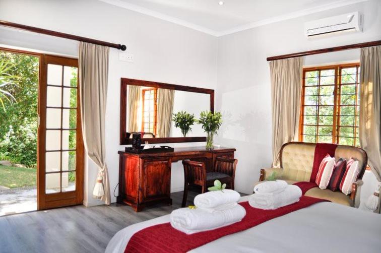 Thorntree Country Lodge Oudtshoorn Exterior photo