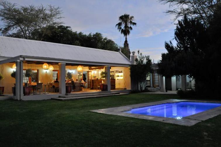 Thorntree Country Lodge Oudtshoorn Exterior photo